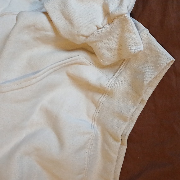 Beauty And The Beats Hoodie - Picture 4 of 9